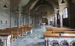 Innerlijke rust vinden tijdens een stilte retraite in het klooster